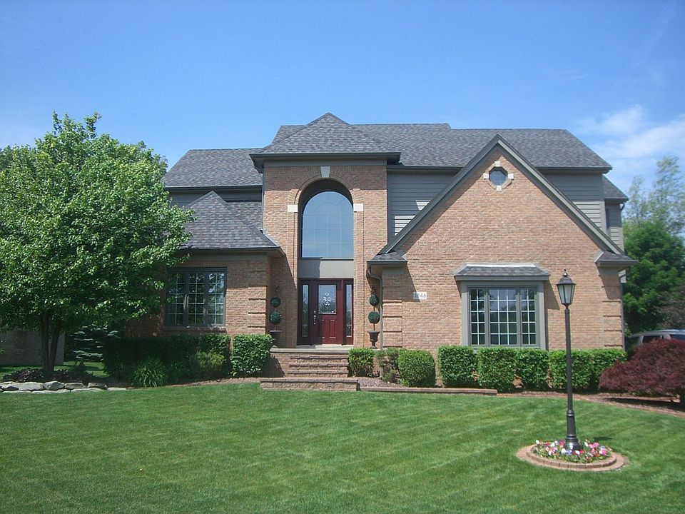 2nd image of 3846 Greenwood Dr
