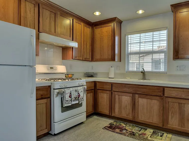 7681 Forest St #B — Photo 5