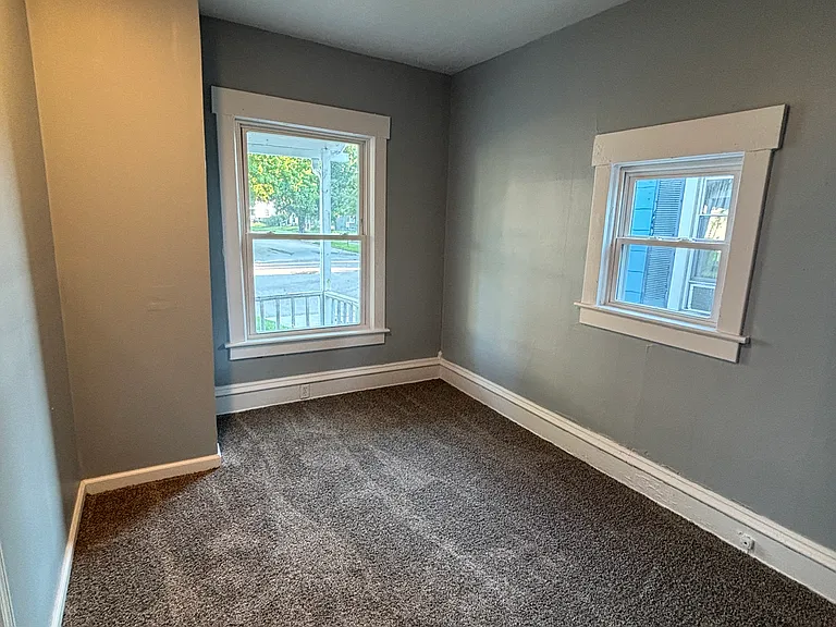 621 Creedmore Ave — Photo 8