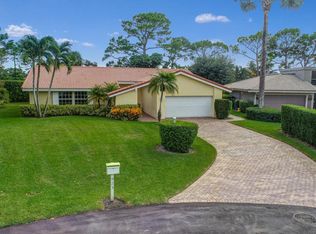 925 Foxpointe Cir, Delray Beach, FL 33445