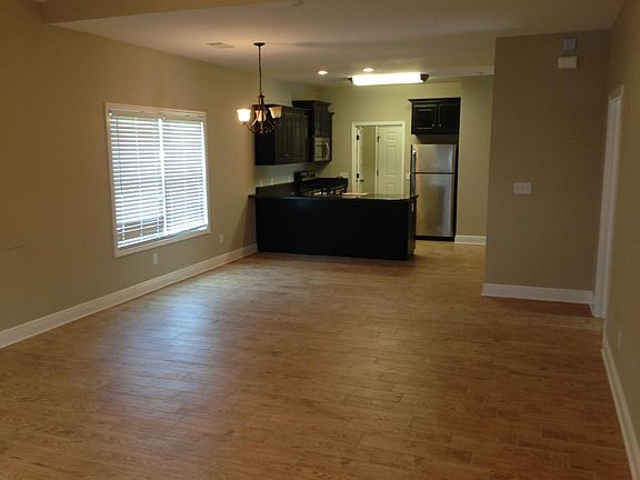 3rd image of 308 17th St E