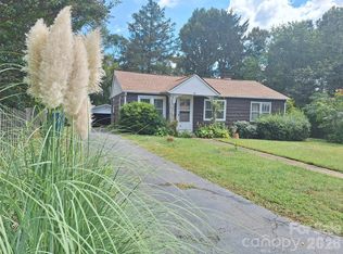 16 Shannon Dr, Asheville, NC 28803