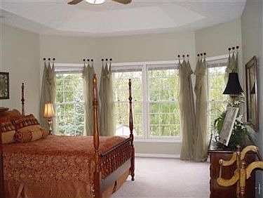 5th image of 8905 Chaucer Blvd #29
