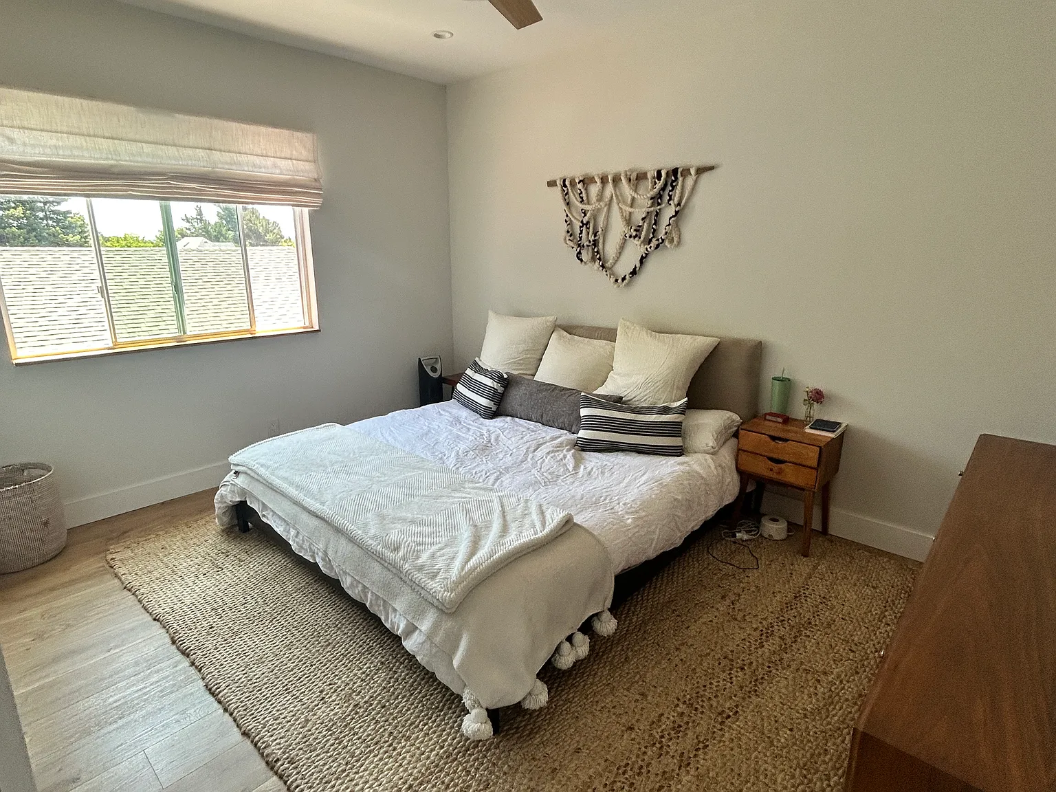 340 Paula Ln — Photo 3