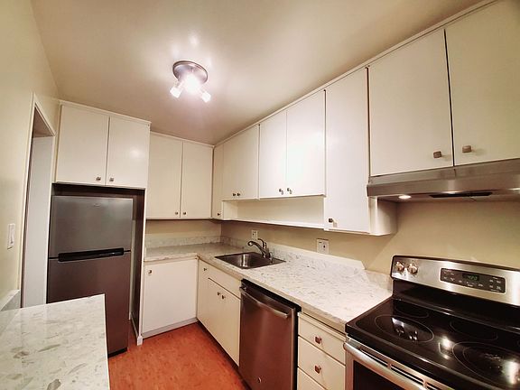 4th image of 818 N Delaware St APT 204
