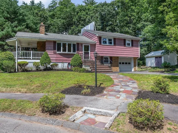 12 Wilton Dr, Wilmington, MA 01887