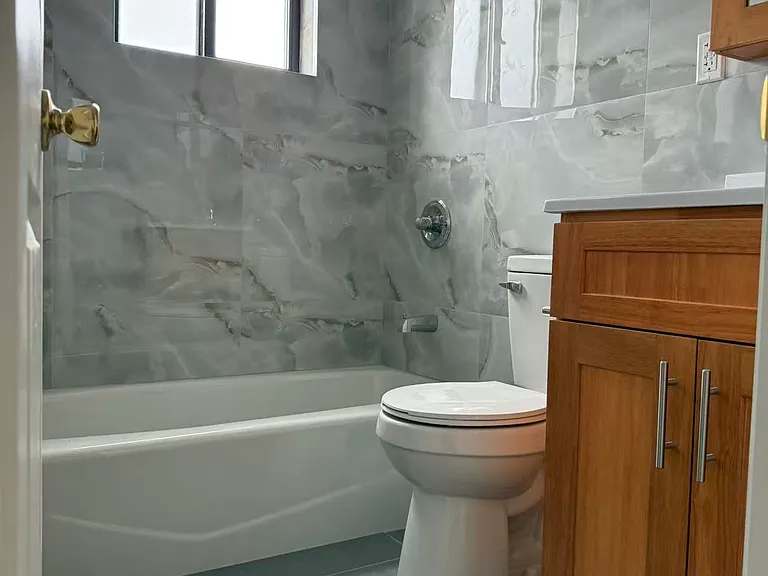 2238 Benson Ave #3 — Photo 3