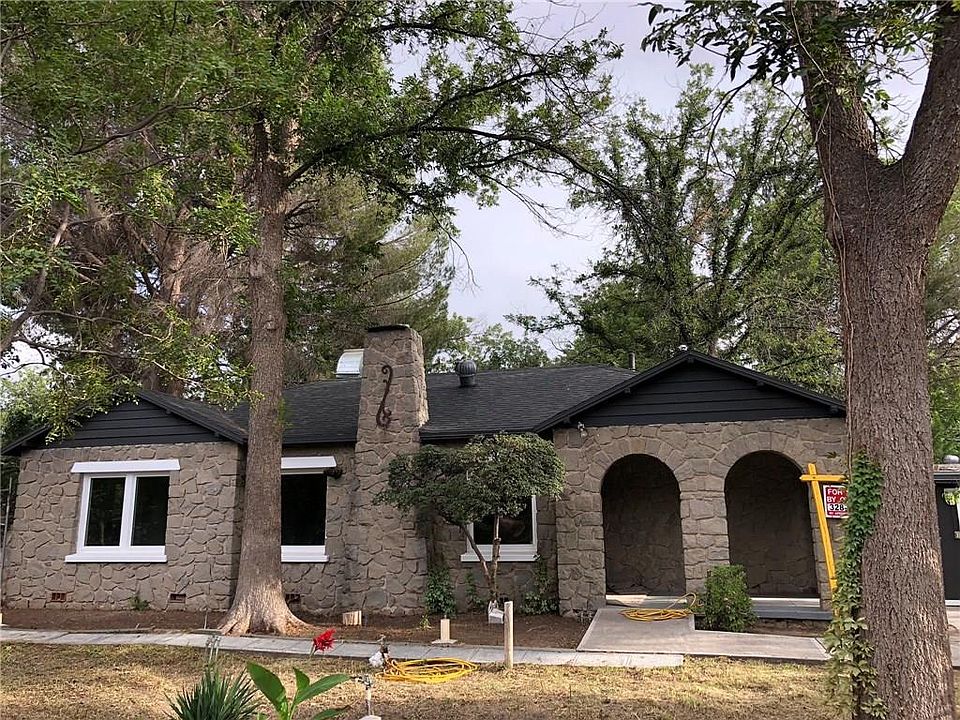 1st image of 312 Stewart Dr