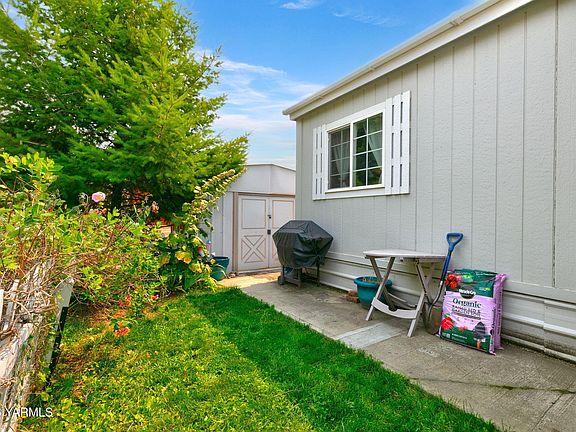 5th image of 8301 Tieton Dr Unit 110