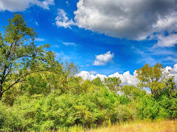 3rd image of Windy Oaks