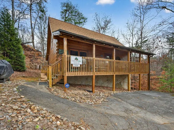 640 Forest Dr, Pigeon Forge, TN 37863