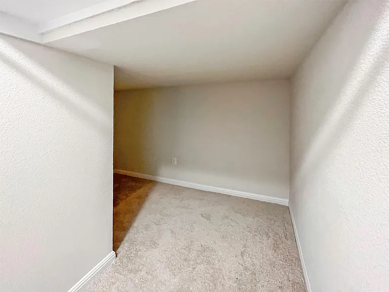 818 Silo St — Photo 13