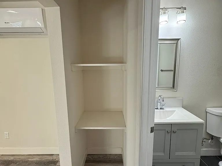 4553 Texas St — Photo 14