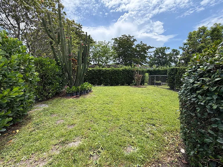 4019 Woodside Dr — Photo 17