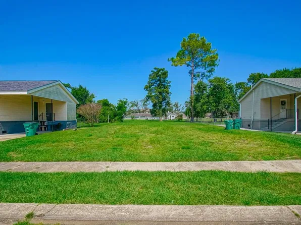 220 Diane Ave, River Ridge, LA 70123