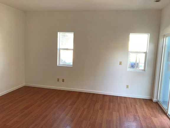 2nd image of 401 Holloway Ave