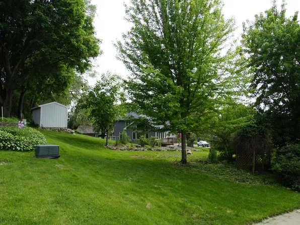 210 10th St SE, New Prague, MN 56071