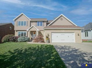 7541 San Mateo Ln, Lincoln, NE 68516