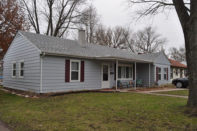 1st image of 306 E Kankakee River Dr
