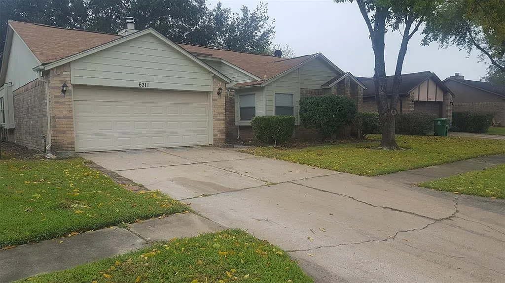 3 bed, 2.0 bath, 1718 sqft, $1,600 — Photo 3