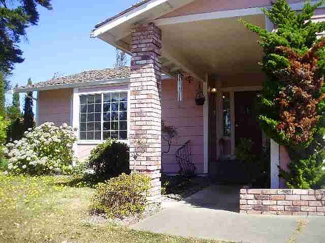 2nd image of 1615 Bethesda Way