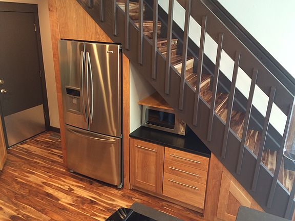 Pull-Out Trash and Storage
