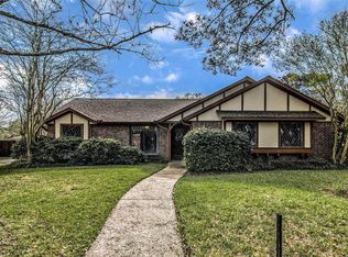 1203 Middlecreek St, Friendswood, TX 77546