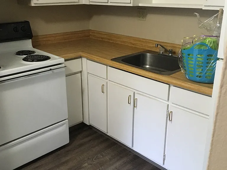 Valley York Apartments — Photo 73