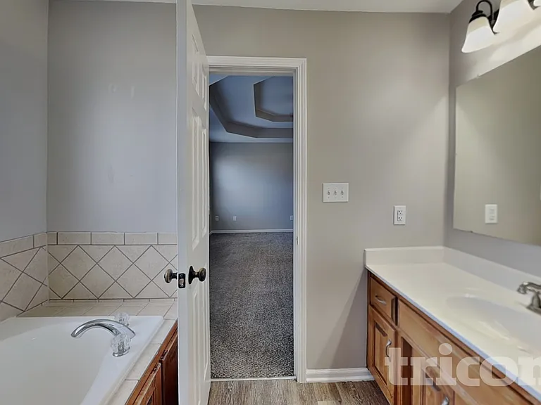 2116 SW Chase Dr — Photo 8