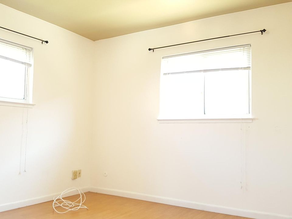 1st image of 811 S Grant St #2