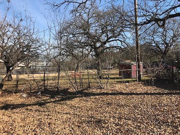 5th image of 2703 W Green Oaks Blvd