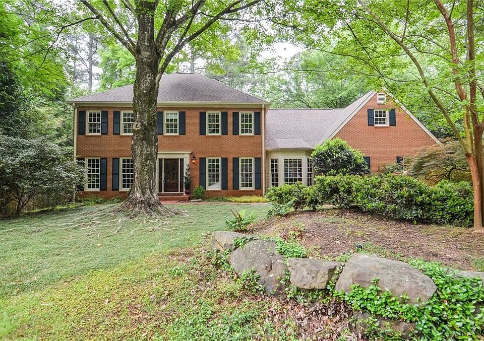 1st image of 4833 Hampton Lake Dr