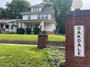 104 N Oakdale Blvd, Decatur, IL 62522