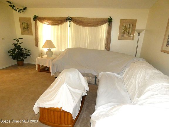 5th image of 533 Summers Creek Dr