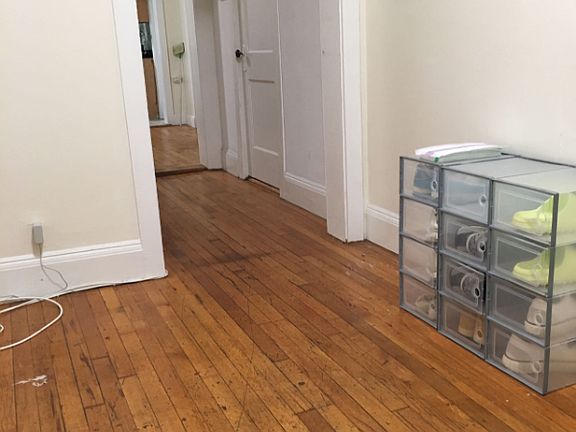 5th image of 46 Park Vale Ave APT 4