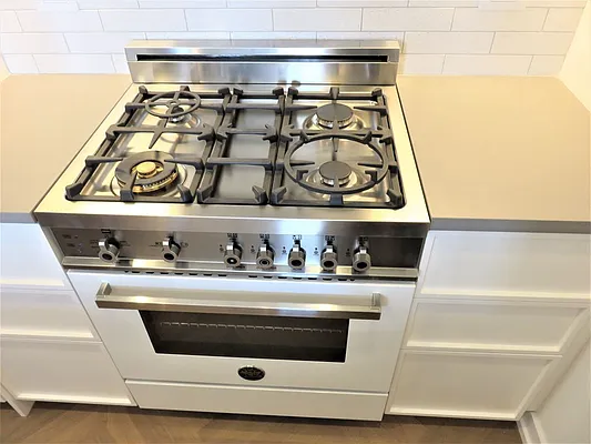 Rented by REAL New York | media 43