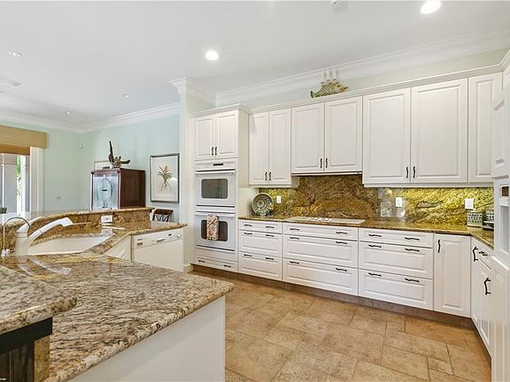 5th image of 818 Pembroke Ct