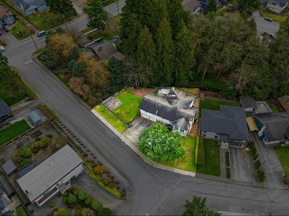 2nd image of 2030 Jordan Dr