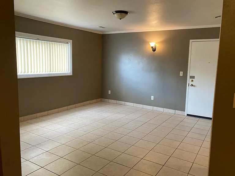 2500 N Cole St #4 — Photo 3