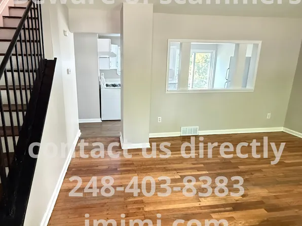 133 S Christine Cir #1, Mount Clemens, MI 48043