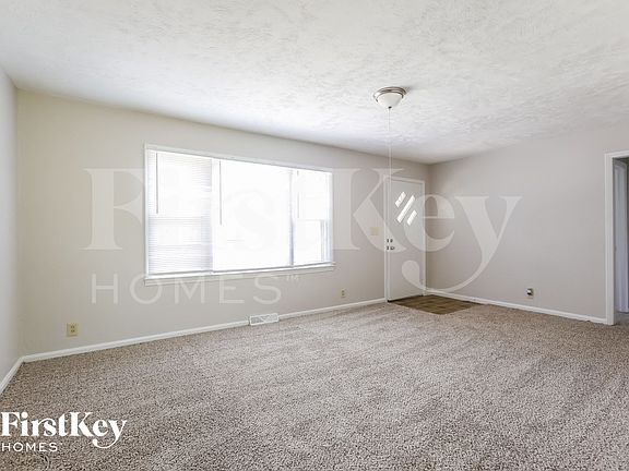 4th image of 8405 E 47th St