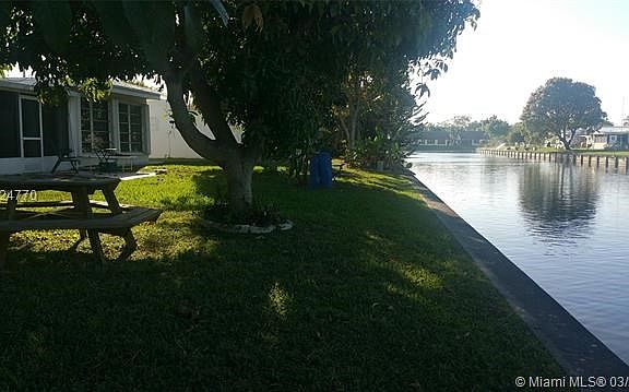 4th image of 7113 NW 73rd St