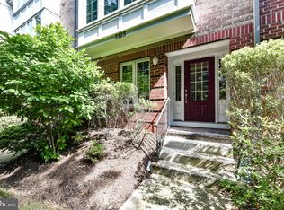 3125 Blue Barn Way, Fairfax, VA 22031