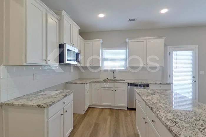 7161 Foggy River Dr — Photo 6