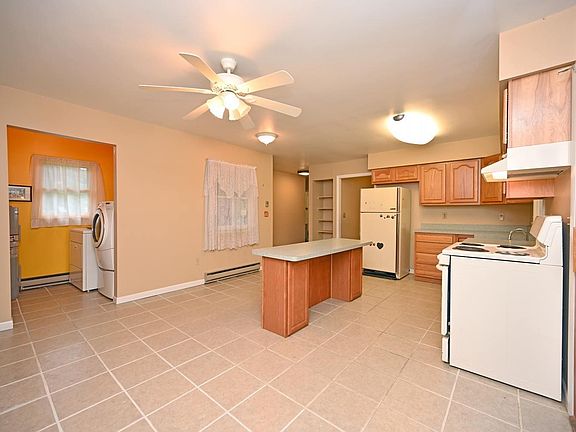 5th image of 549 Melissa Dr