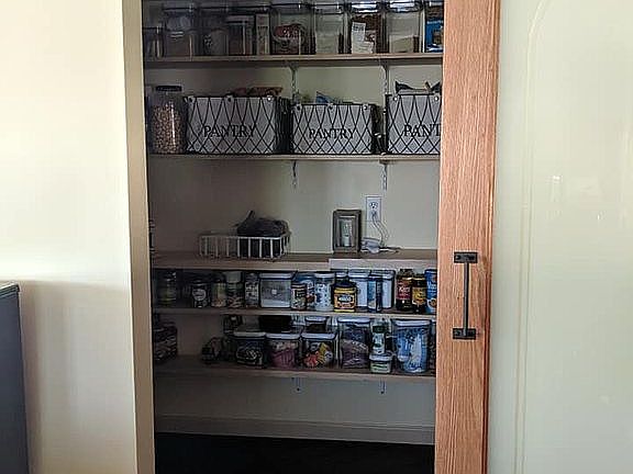 NEW pantry 