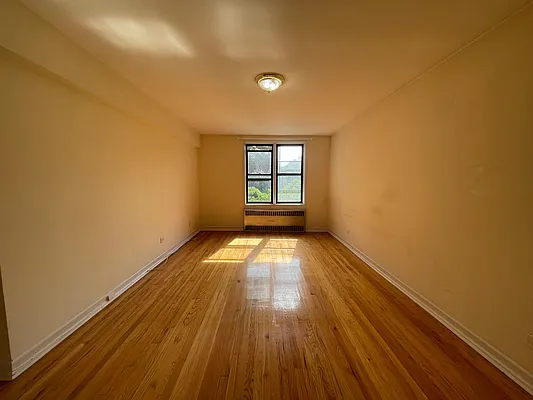 Rented by Queens Apartments Realty LLC | media 9