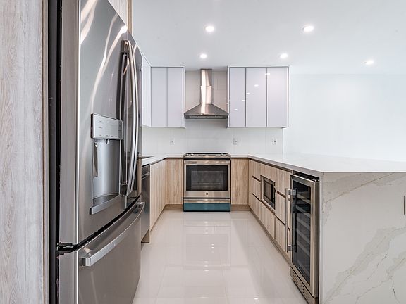 3rd image of 19380 Collins Ave Penthouse 15