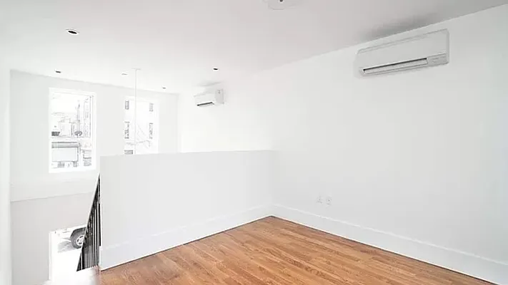 Rented by Nooklyn NYC LLC | media 50