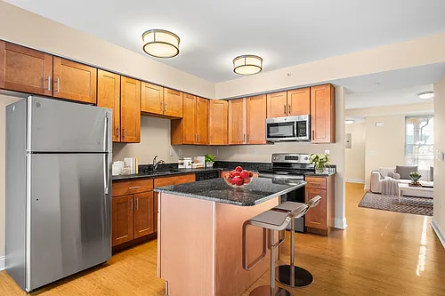 Corner Park Apartments Photo 1